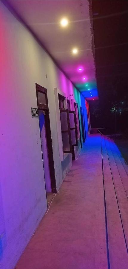 Kamla Guest House Kushinagar Eksteriør bilde